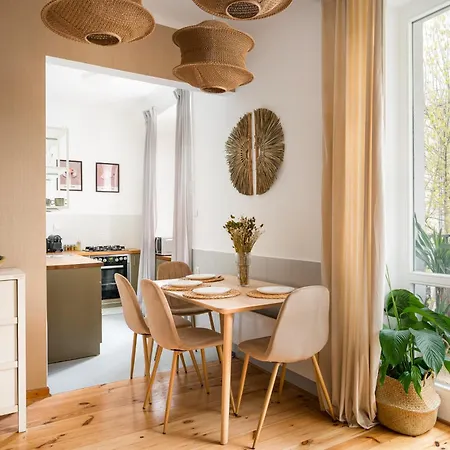 Apartamento Retreat In Praga For 2-4 Guests, Only 15 Min To Centre Varsovia